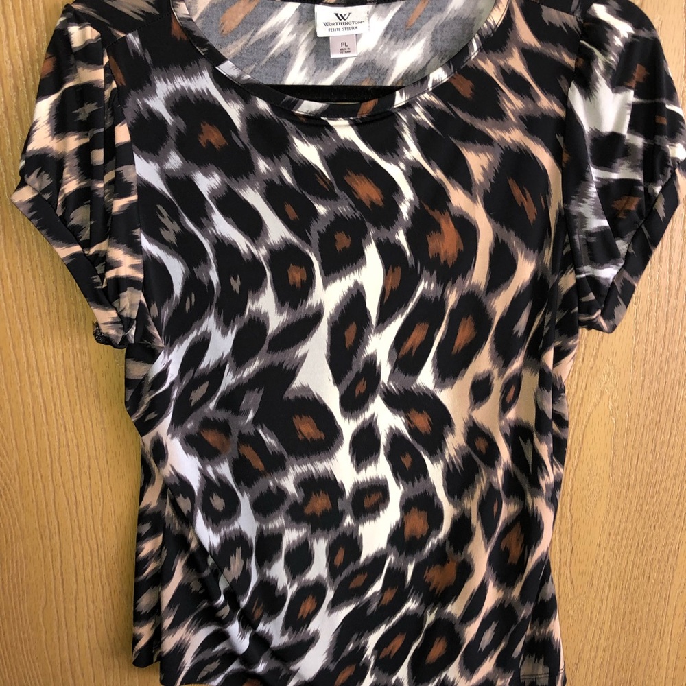 Short Sleeve Cheetah blouse
